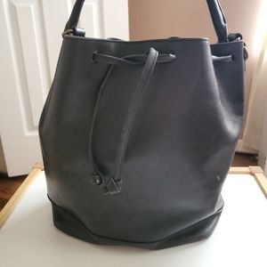 SOLD Madewell Lafayette Bag in Black Leather (Bucket Bag)